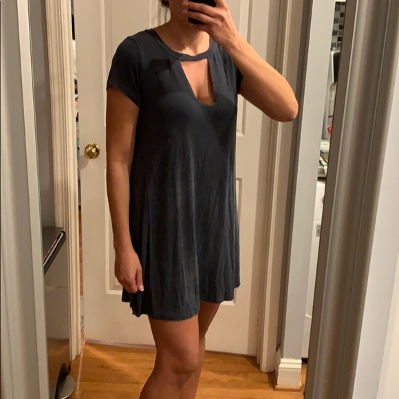 Keyhole Cotton Deep-V cutout T-Shirt Dress - Picture 3 of 6